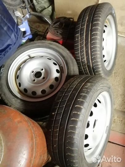 Комплект летних колес r15