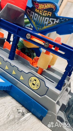 Hot wheels colour shifters mega carwash