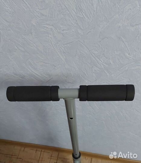 Тренажер для проработки мышц бёдер и ягодиц