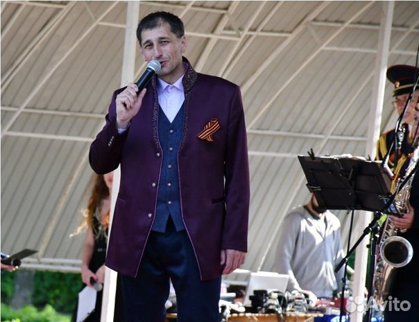 Солист-вокалист