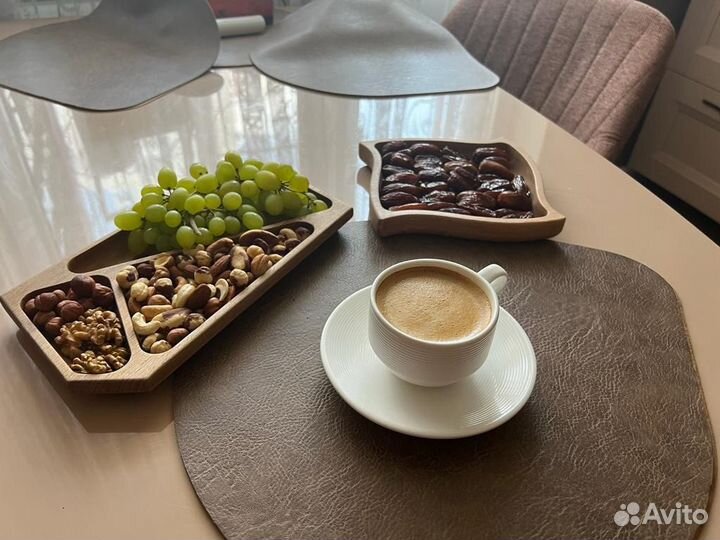 Блюдо из натурального дерева