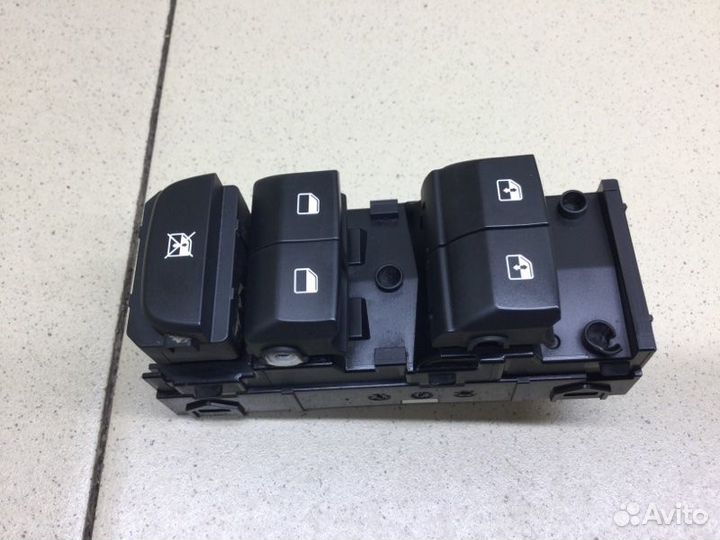 Блок управления стеклоподъемниками Kia Ceed