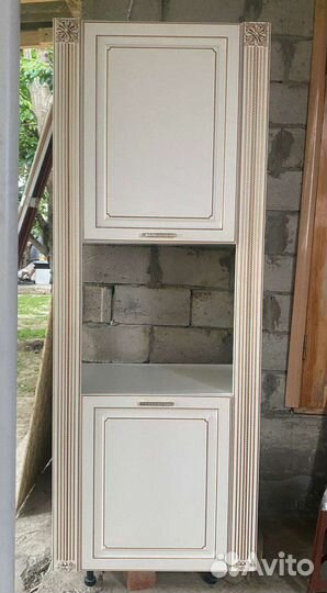 Кухарни шкаф