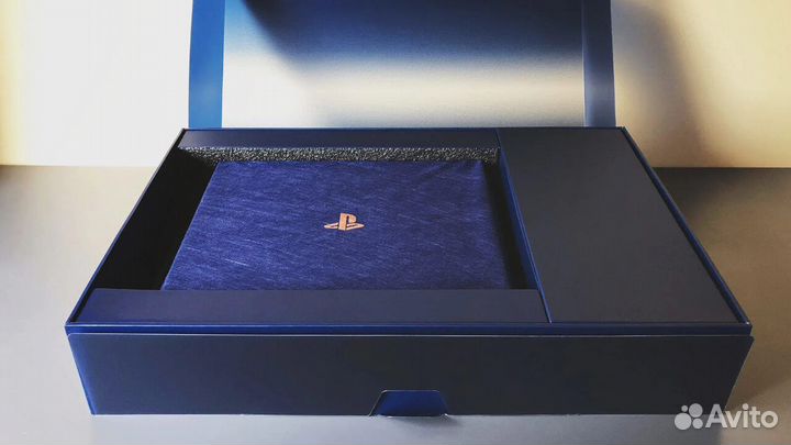 Sony PS4 pro 500 million Limited edition