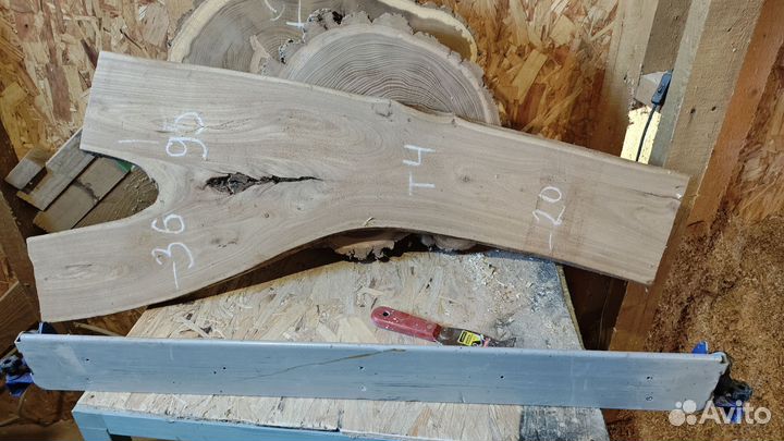 Слэб дерева и спилы