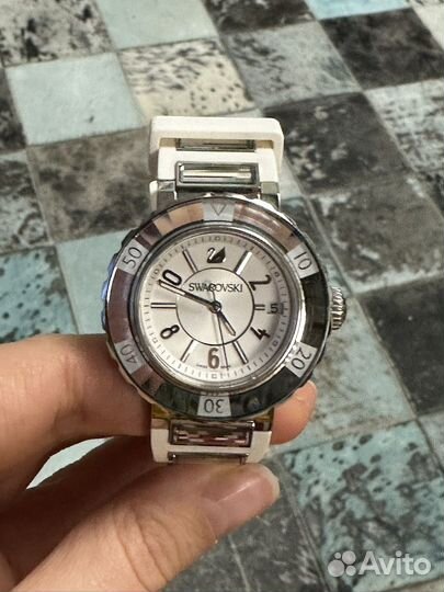 Часы Swarovski, модель 999978