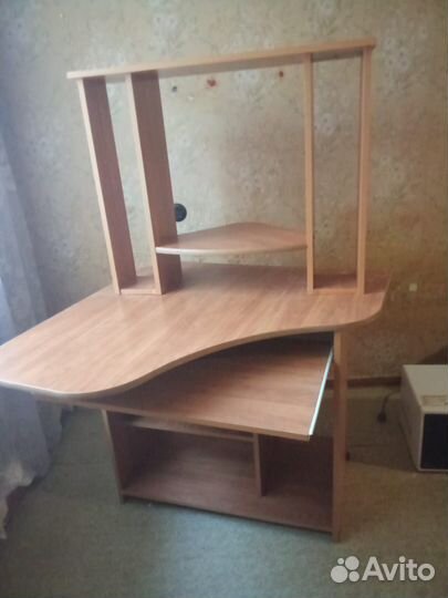 Компьютерный стол