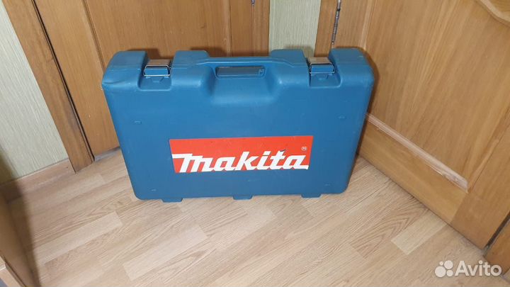 Makita HM1202C отбойный молоток. Япония