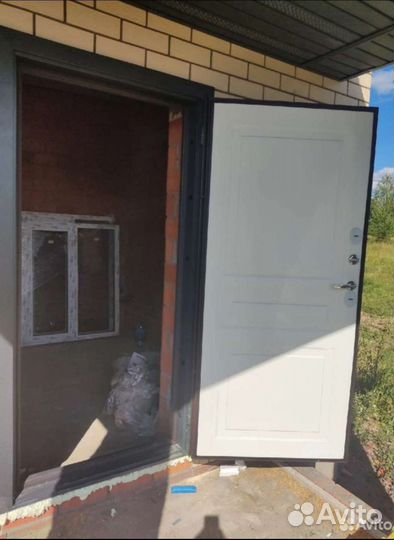 Входные стальные металлические двери со склада