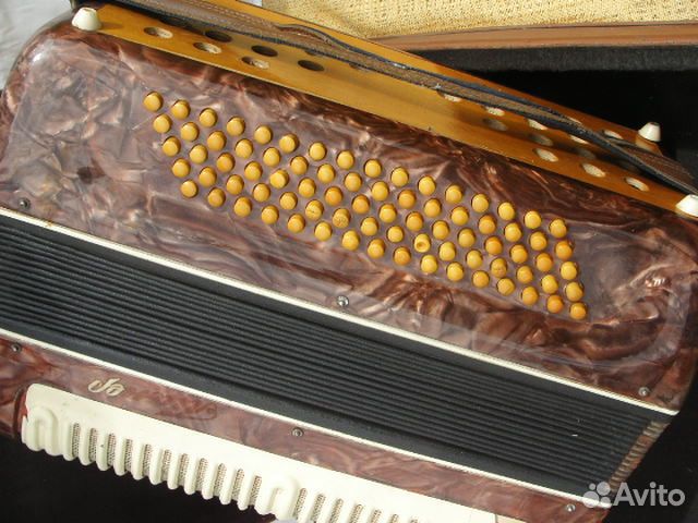 Винтажный аккордеон