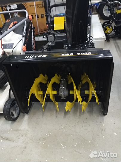 Снегоуборщик бензиновый Huter SGC 6000