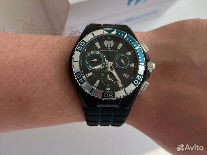 Часы technomarine