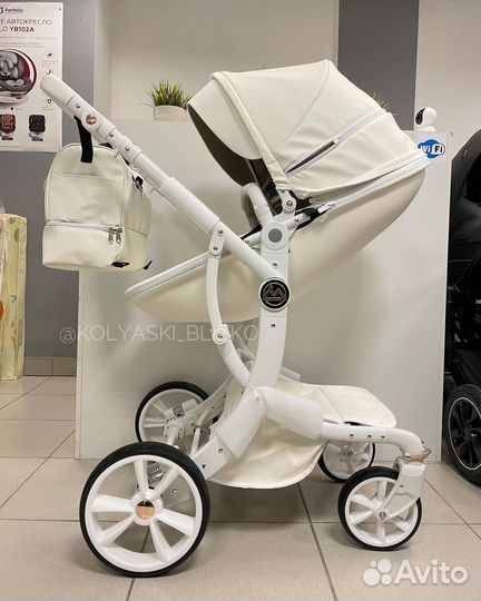 Коляска 2 в 1 luxmom 608-2 белый