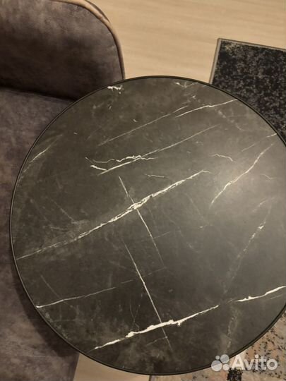 Журнальный столик