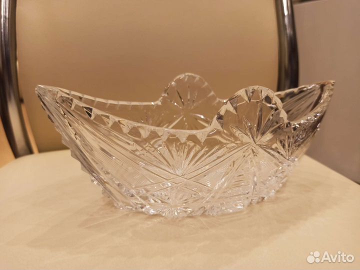 Хрустальная ваза, ладья