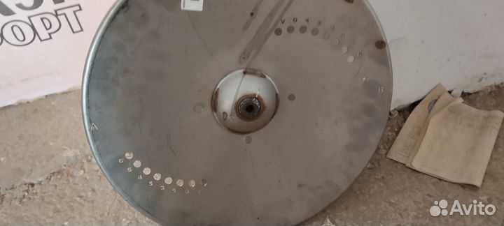 Диск разбрасывателя LM20 левый (Unia)