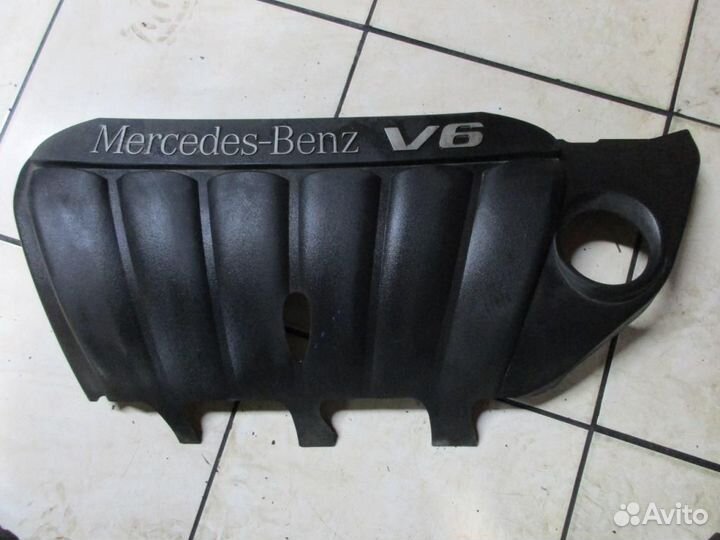 Крышка двигателя декоративная W638 V-class Vito