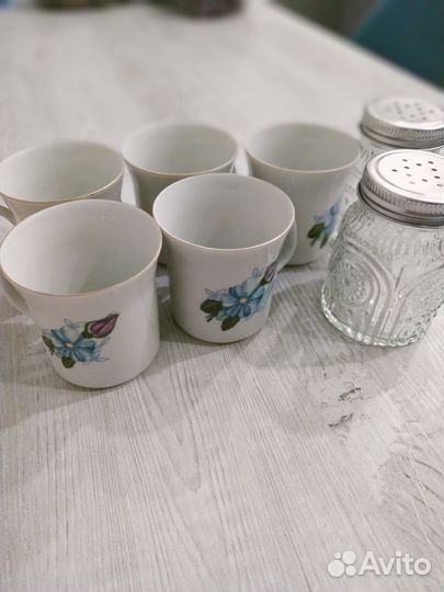 Кофейные чашки, 2 сольницы бесплатно