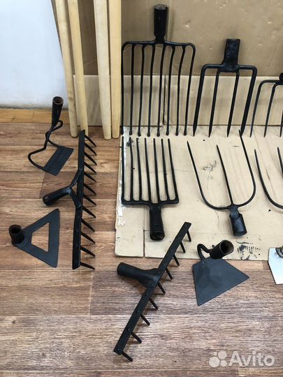 Лопаты, вилы, грабли, мотыги