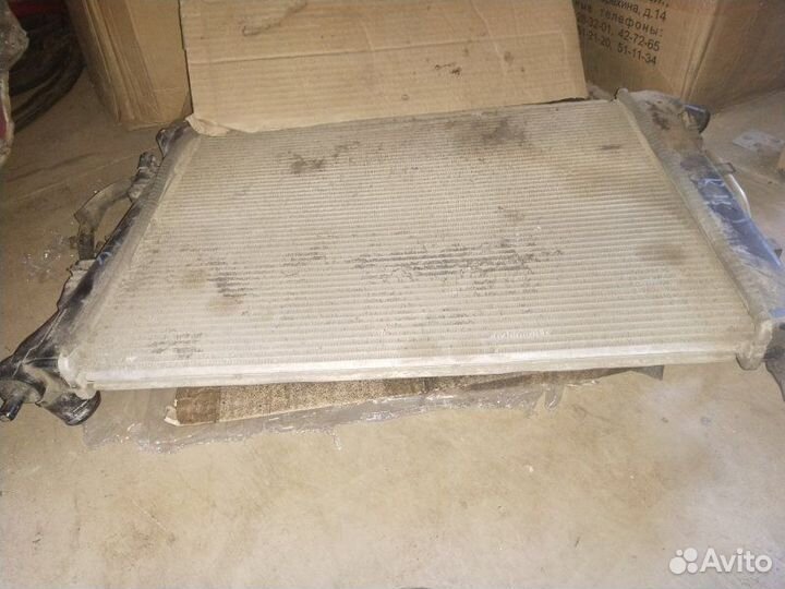Радиатор охлаждения двигателя Kia Rio 3 1.6 2013