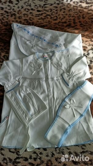 Продам новый крестильный набор 4 предмета