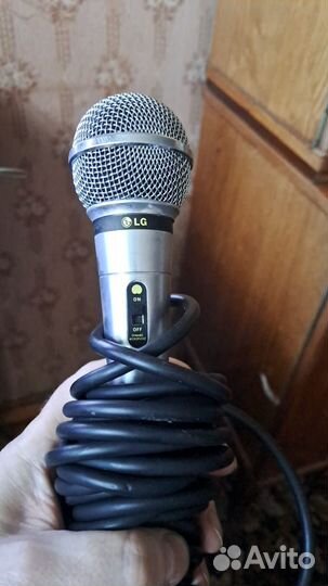 Микрофон вокальный LG ACC-M900K