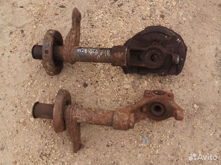 Кулак поворотный R и L Vectra A