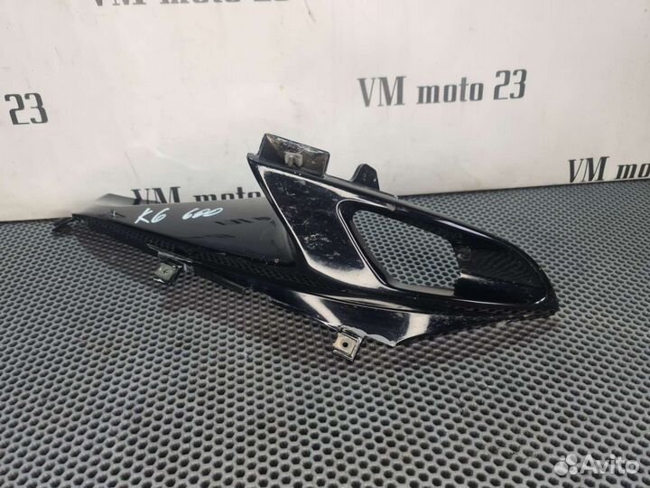 Правая накладка Suzuki gsx-r 600 2006-2007 k7