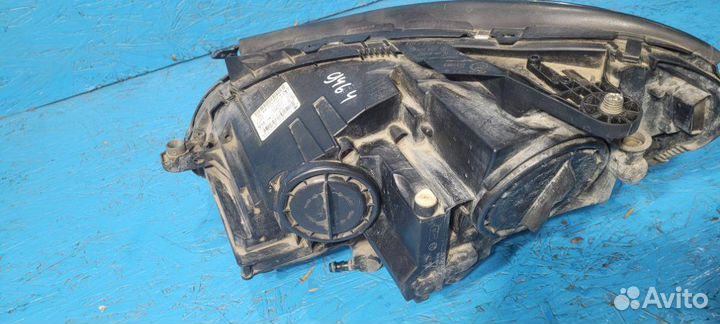 Фара правая Mercedes-Benz C-Class