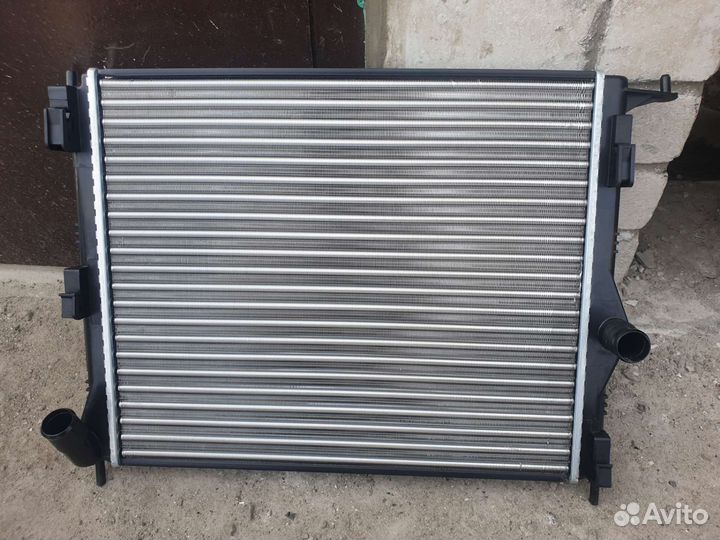 Радиатор рено логан