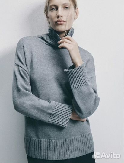Свитер женский