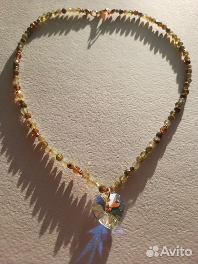 Гранатовые бусы зелёный гранат с подвеской