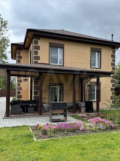 Дом 268 м² на участке 12 сот.