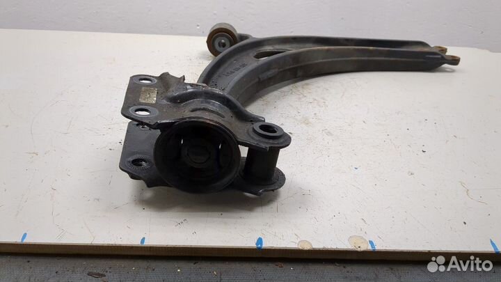 Рычаг подвески левый передний Volkswagen Atlas