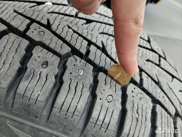 Nokian Tyres Hakkapeliitta 7 225/65 R17