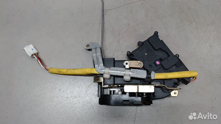 Замок двери Mazda 323 (BJ), 2002