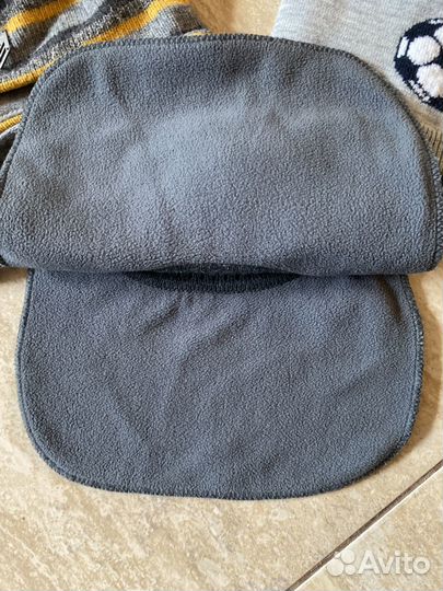 Шапки и манишка для мальчика