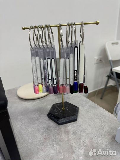 Подставка для маникюра и для типс