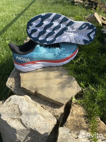 Беговые кроссовки hoka clifton 8