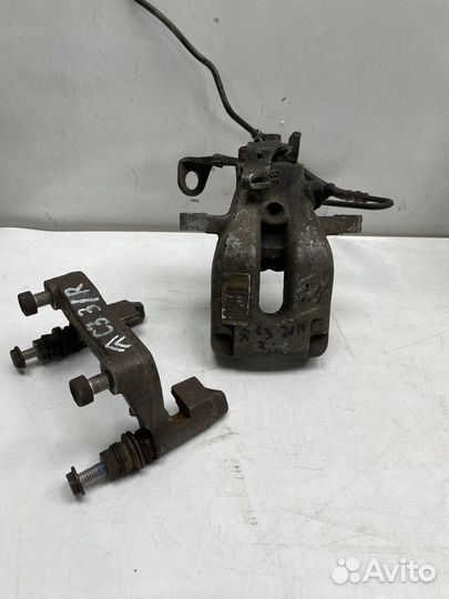 Суппорт задний правый Citroen C3 Picasso 1.4