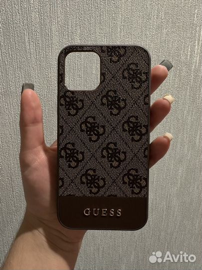 Чехол на iPhone 12 guess