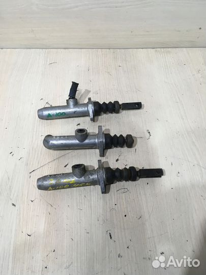 Цилиндр сцепления главный Ауди 100 С4 43721401a