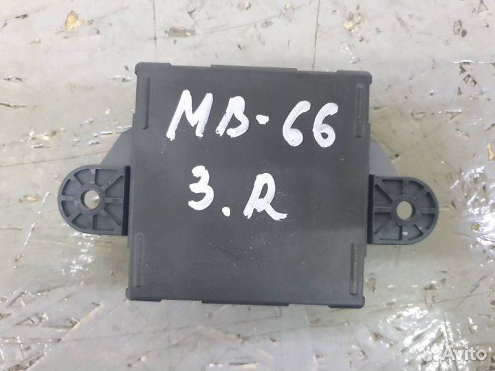 Блок управления двери задний Mercedes E-Class W212