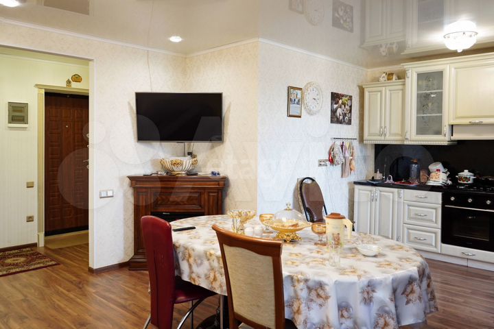 4-к. квартира, 98 м², 5/9 эт.