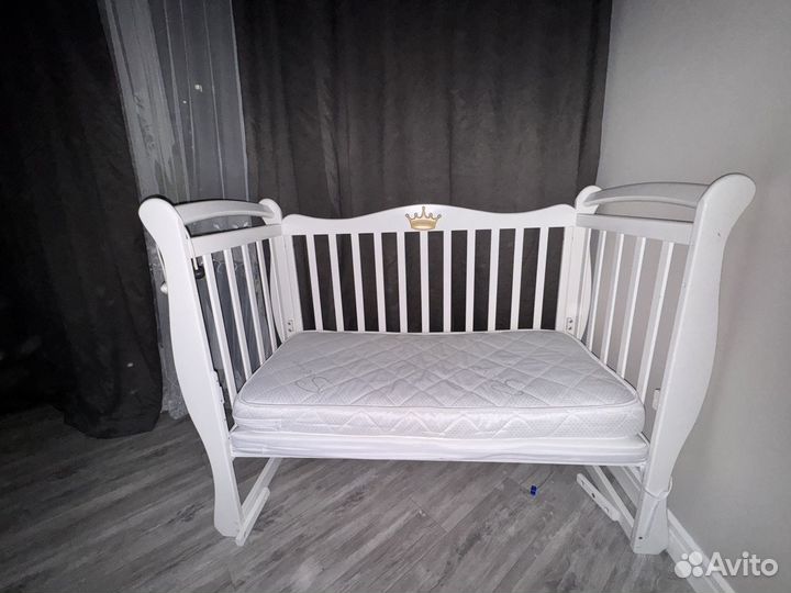 Детская кроватка