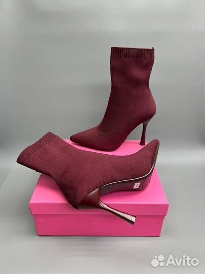 Ботильоны носочек на каблуке