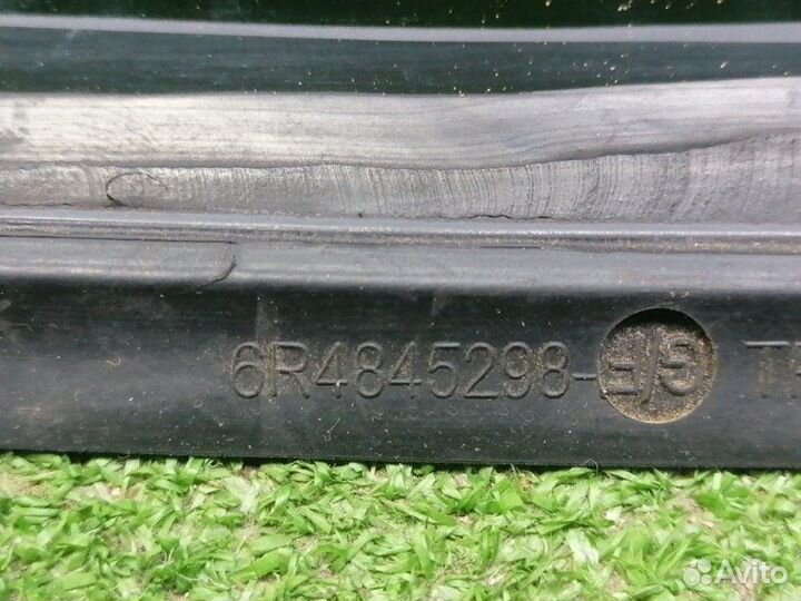 Стекло кузовное глухое заднее правое Volkswagen