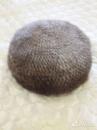 Берет из норки