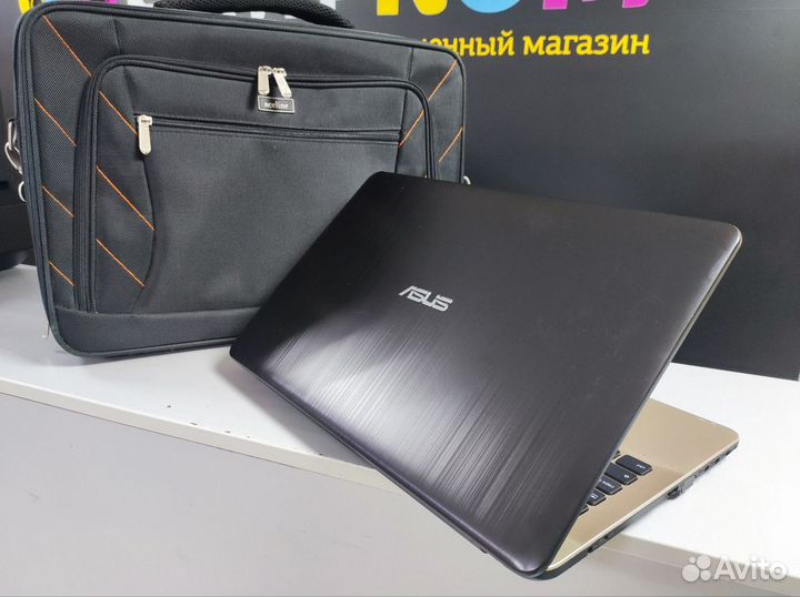 Ноутбук asus Celeron N3350/2gb/SSD 128GB+сумка