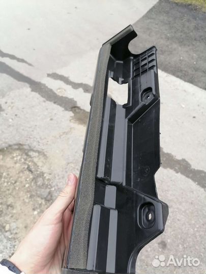 Воздуховод радиатора правый solaris